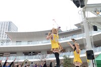 あゆみくりかまき「AKM（あくま）で冬眠しません！～『鮭鮭鮭』リリース記念mini LIVE TOUR～＠ラゾーナ川崎プラザ」の様子。