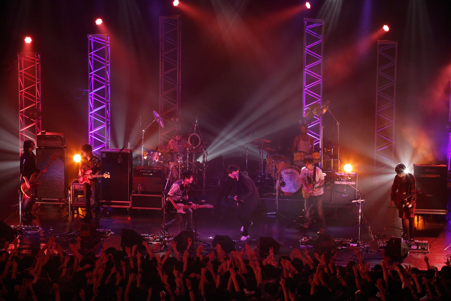 NICO Touches the Walls「ニコ タッチズ ザ ウォールズ ノ フェスト'15」東京・新木場STUDIO COAST公演のアンコールセッションの様子。（Photo by Hajime Kamiiisaka）