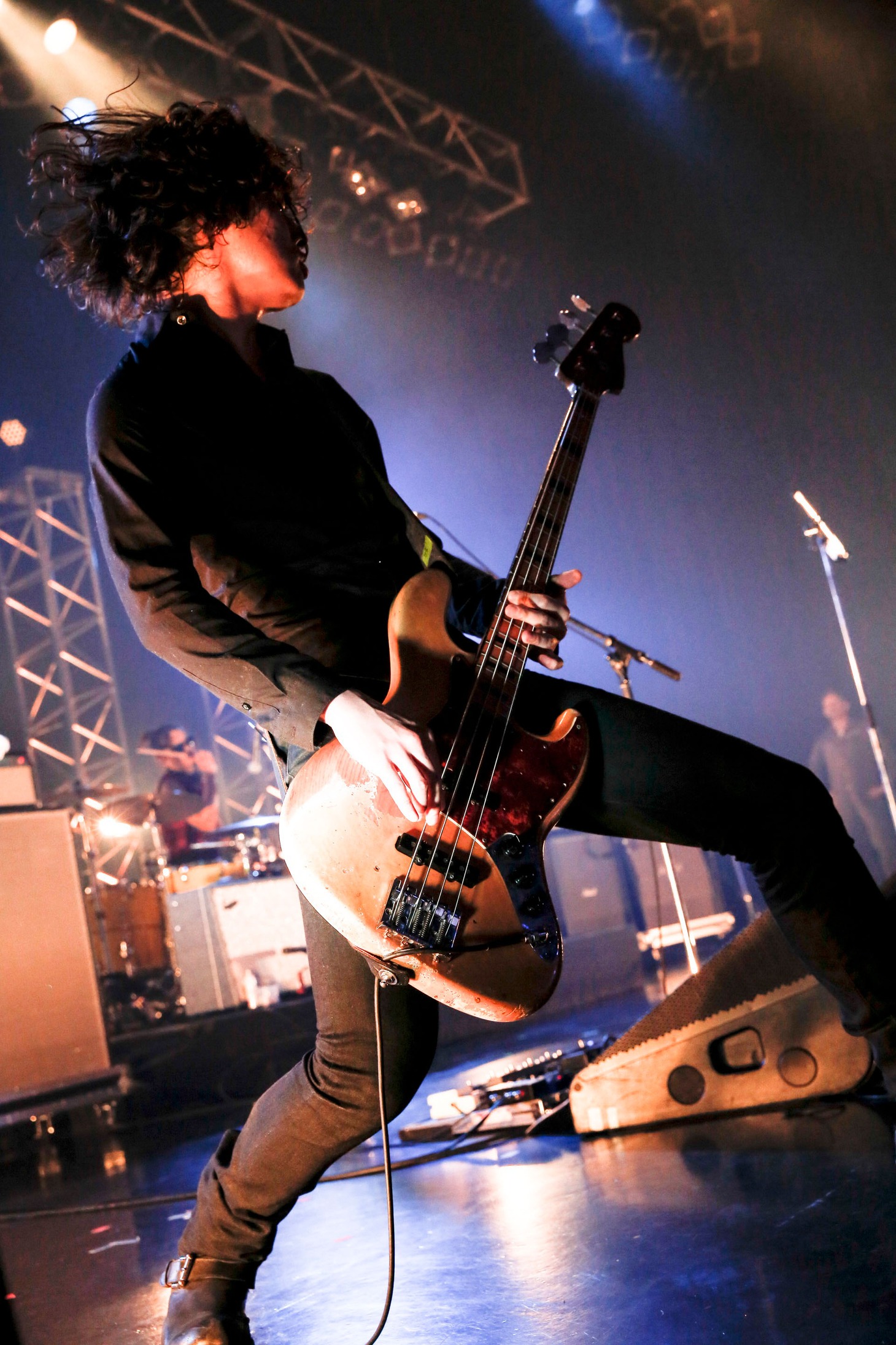 磯部寛之（B / [Alexandros]）（Photo by Hajime Kamiiisaka）