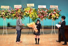 武藤彩未「もうひとつの卒業式」の様子。