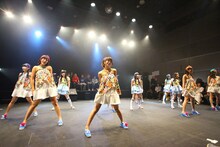 LinQ「なんでもありあり600回記念公演!!!!!!」の様子。