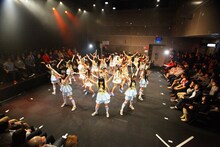 LinQ「なんでもありあり600回記念公演!!!!!!」の様子。