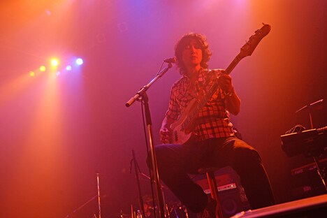 徳永暁人（Vo, B）