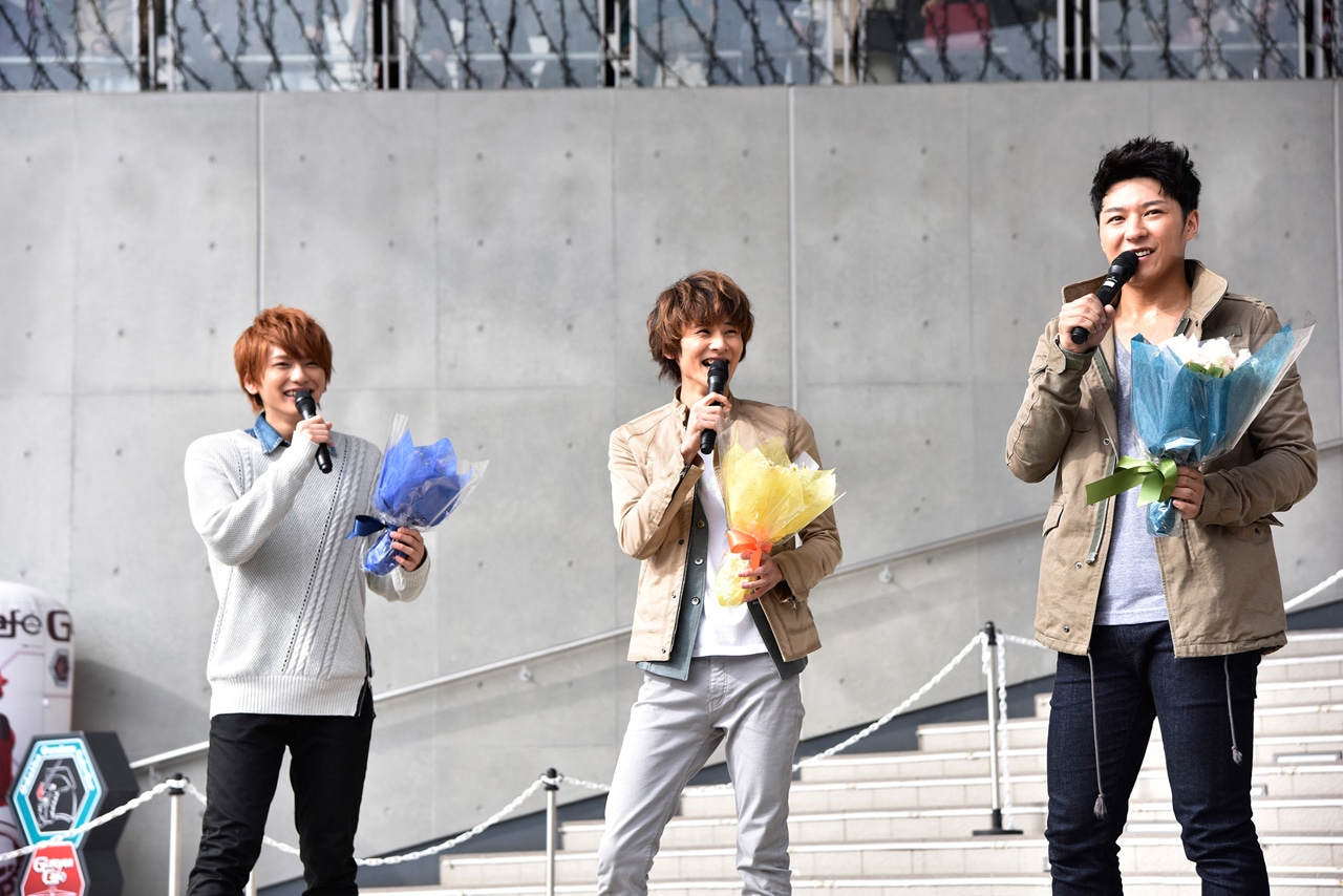 東京・ダイバーシティ東京プラザ フェスティバル広場にて行われた「『My One』発売記念 "Lead Release☆Party! in Tokyo vol.3"」の様子。