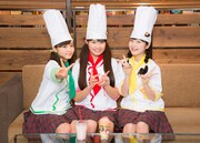 3月29日にキッチンカーで販売されるカップスタイルのコラボメニューとミニパティ。