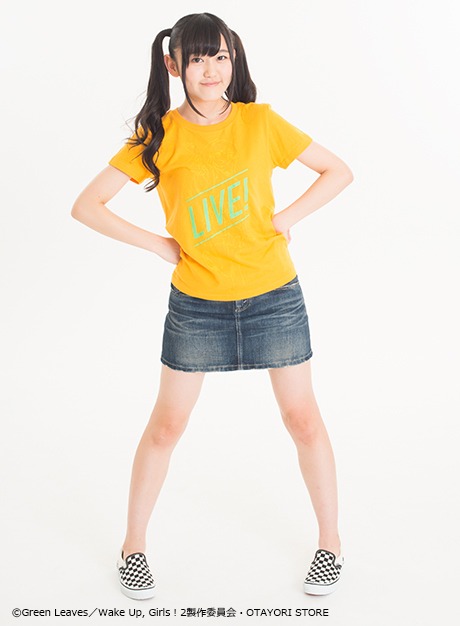 コラボTシャツ「岡本未夕モデル」のモデルを務める高木美佑（Wake Up, Girls!）。