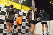 lyrical school「SPOT」発売記念イベントの様子。
