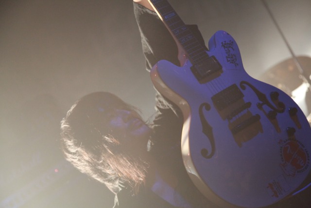KAWAGUCHI（G, Cho / MEANING）（Photo by Ayumi Saruya）