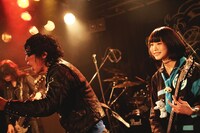 左からセイジ、あの。（撮影：ハヤシサトル）