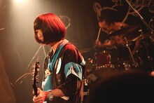 ギターウルフとあの。（撮影：ハヤシサトル）