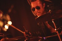 トオル（撮影：ハヤシサトル）