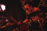 トオル（撮影：ハヤシサトル）