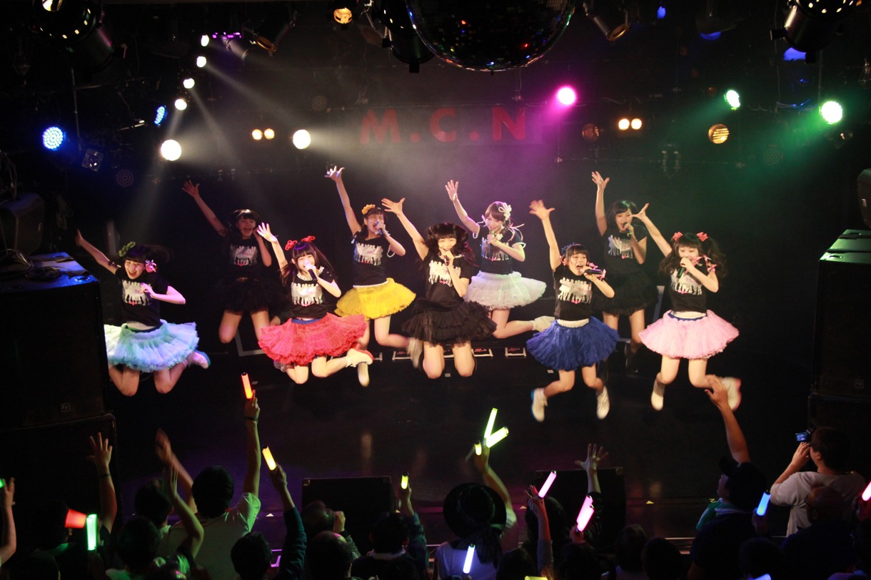 仙台MACANAで行われた「乙女Rockets スプリットツアー2015 SPRING supported by 生メール」の様子。
