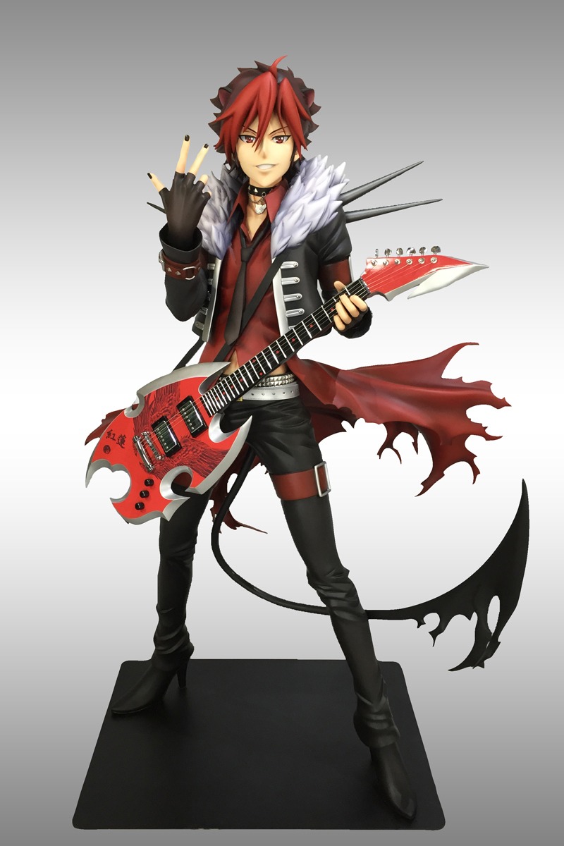 「SHOW BY ROCK!!フェア」の期間中、東京・新宿マルイアネックスに展示されるクロウの等身大フィギュア。
