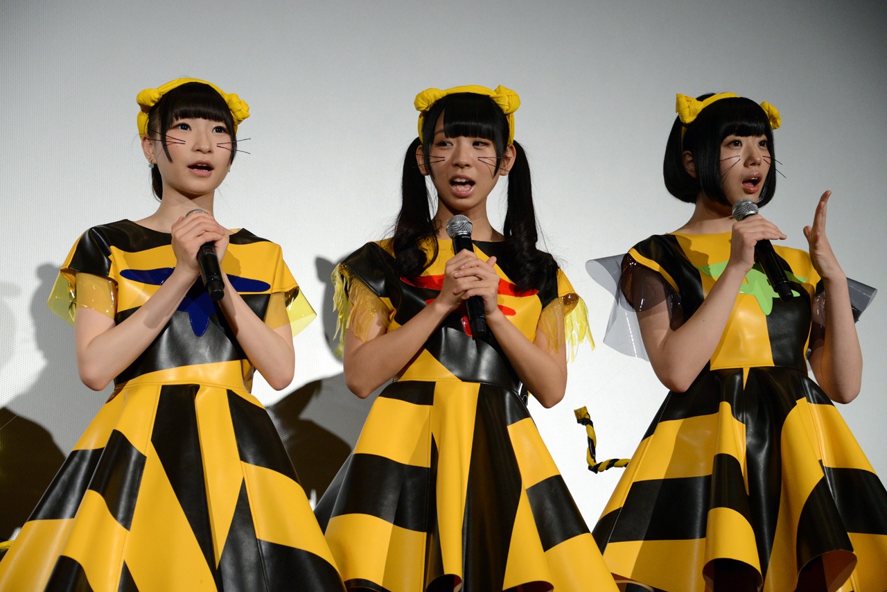 左から藤咲彩音、古川未鈴、夢眠ねむ。