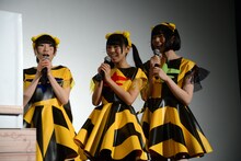 左から藤咲彩音、古川未鈴、夢眠ねむ。