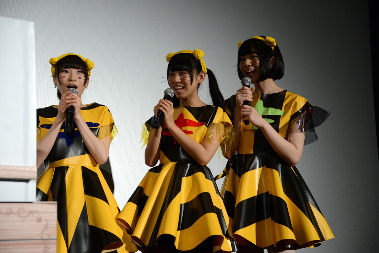 左から藤咲彩音、古川未鈴、夢眠ねむ。