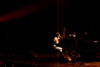 3月10日に実施された中納良恵「live tour 窓景」東京グローブ座公演の様子。（撮影：三田村亮）