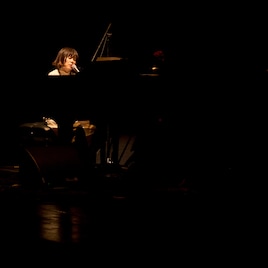 中納良恵「窓景」の世界再現したグローブ座公演