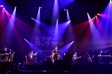 「ビクターロック祭り2015」での星野源のライブの様子。（Photo by Rui Hashimoto / Azusa Takada[SOUND SHOOTER]）