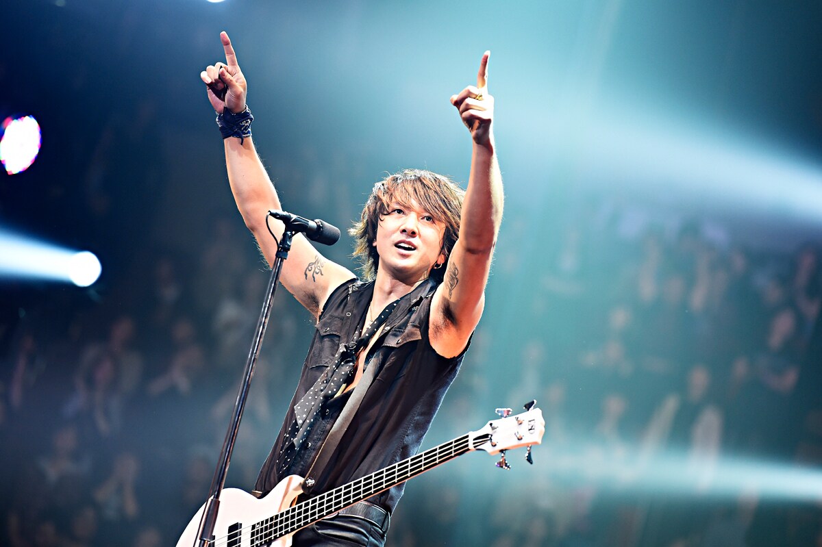 J（LUNA SEA）とコラボしたAmpegベースアンプが数量限定で発売