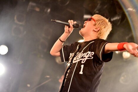 沢田チャレンジ（Vo）（撮影：小川舞）