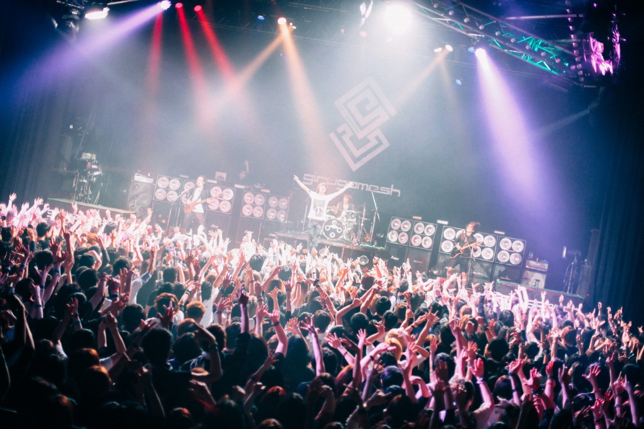 「girugamesh 2014-2015 tour "gravitation"」東京・新木場STUDIO COAST公演の様子。（撮影：西槇太一）