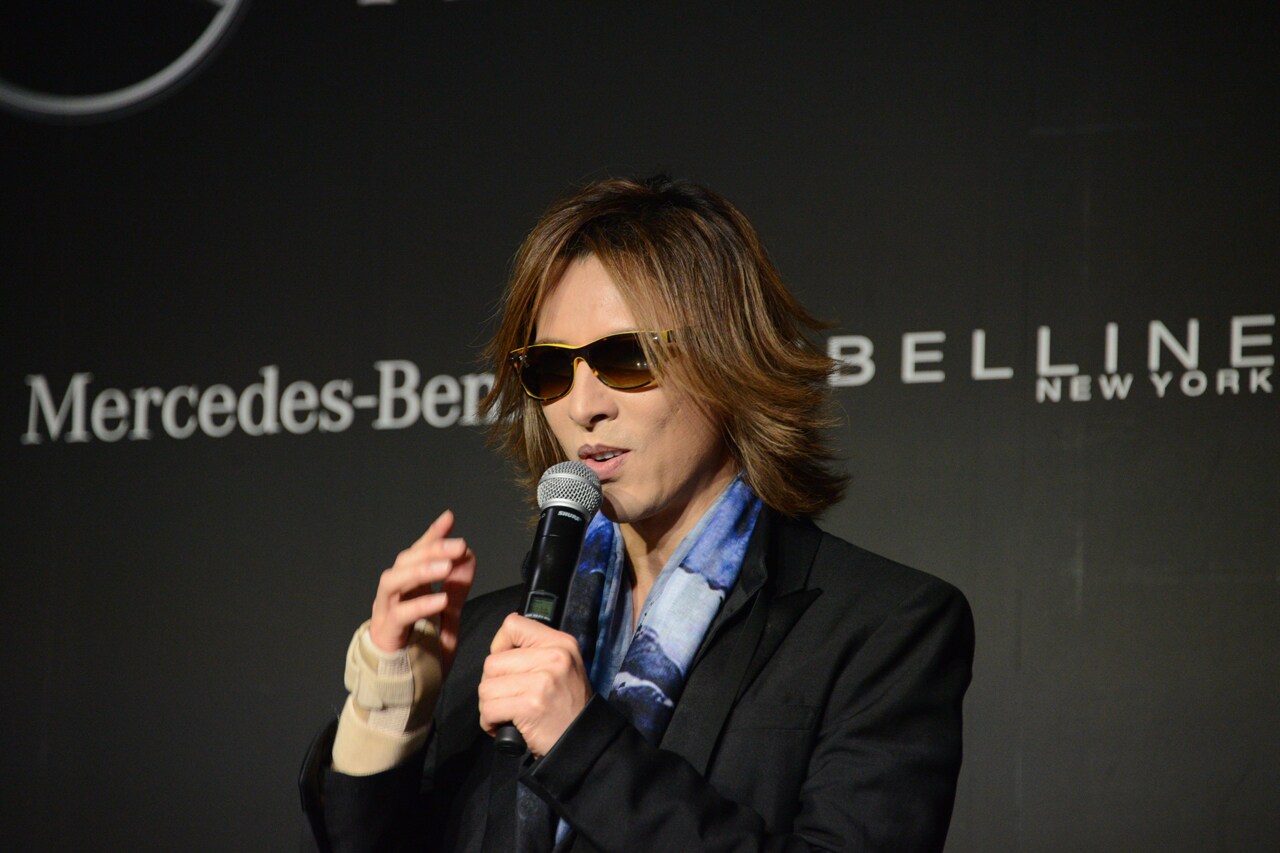 YOSHIKI、ファッションの祭典で日本ツアー開催＆映画公開を告知
