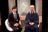 左からバカリズム、東京03角田。