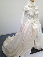 明日を夢見るドレス