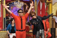 はまやねんとDAIGOによる“ラッスンゴレライ”。(c)日本テレビ