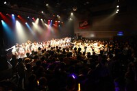 「LinQ LIVEHOUSE CIRQUIT 2015 ～LinQの『わ』拡大だ！大作戦!!～」ファイナル公演の様子。