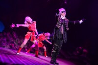 「それいけ！アンダーバー ピューロランド大冒険」東京・サンリオピューロランド フェアリーランドシアター公演の様子。 (c)2015 SANRIO CO., LTD.