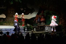 「それいけ！アンダーバー ピューロランド大冒険」東京・サンリオピューロランド フェアリーランドシアター公演の様子。 (c)2015 SANRIO CO., LTD.