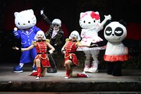 「それいけ！アンダーバー ピューロランド大冒険」東京・サンリオピューロランド フェアリーランドシアター公演の様子。 (c)2015 SANRIO CO., LTD.
