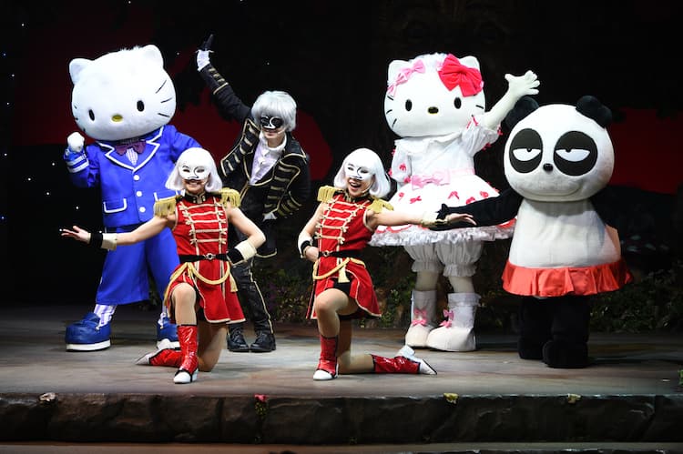＿＿（アンダーバー）ピューロランド“侵略公演”でキティちゃん笑顔に 