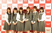 トークアプリ「755」の新CM発表会見に出席した乃木坂46。