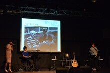 花澤香菜「君がいなくちゃだめなんだ」発売記念イベントの様子。