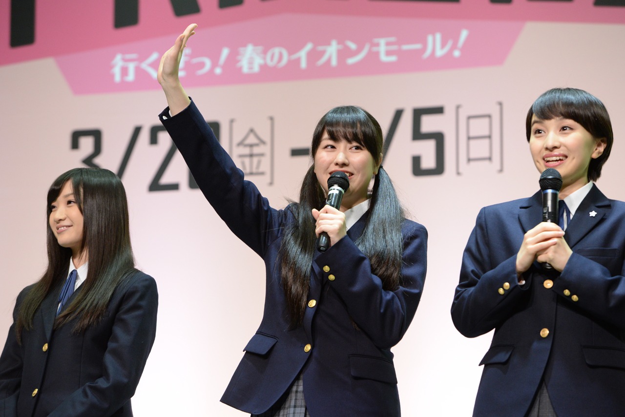 左から有安杏果、佐々木彩夏、百田夏菜子。