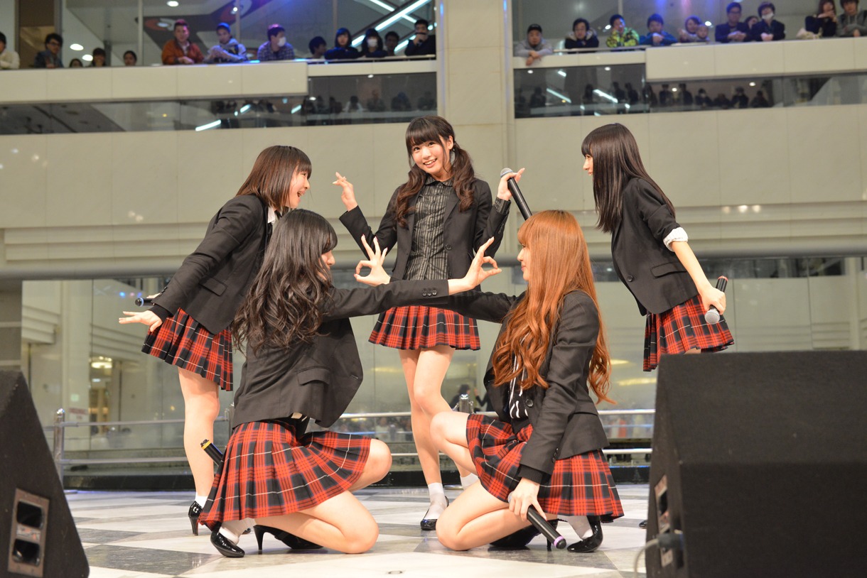 夢みるアドレセンスによるリリースイベントの様子。