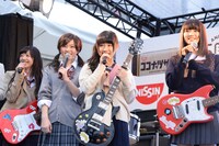 左から真山りか、安本彩花、廣田あいか、星名美怜。