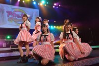 paletによるライブの様子。