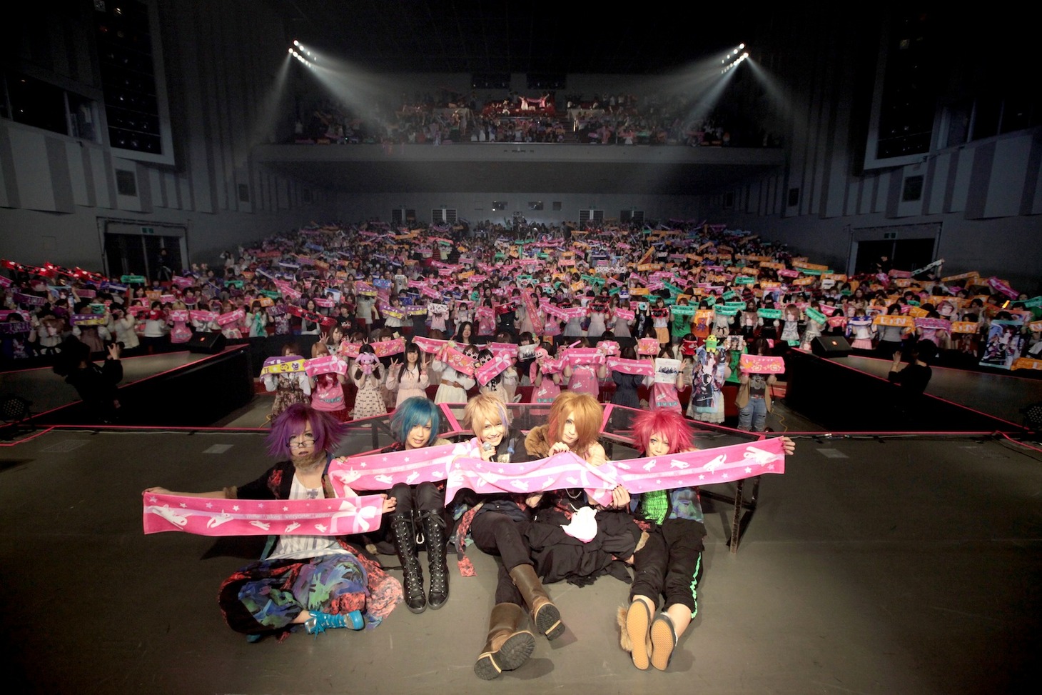 ユナイト「smile makes everyone happy」東京・中野サンプラザ公演の様子。