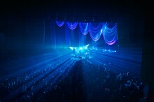 indigo la Endワンマンツアー「幸せが溢れたら」中野サンプラザホール公演の様子。（撮影：オノツトム）