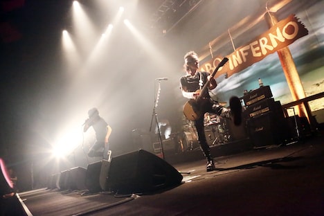 ザ・クロマニヨンズ「ザ・クロマニヨンズ TOUR ガンボ インフェルノ 2014-2015」東京・新木場STUDIO COAST公演の模様。（撮影：柴田恵理）