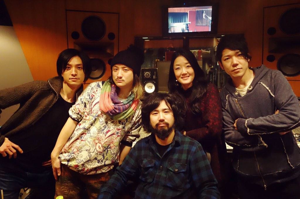 「ハナテ」に参加する劇団ナイアガラのメンバー（左より井嶋啓介、稲村太佑、滝善充、福田洋子、武田将幸）。