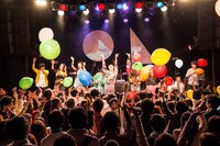 「Sugar's Campaign単独公演『～FRIENDSリリパ～』」UNIT公演の様子。（撮影：渡辺裕樹）