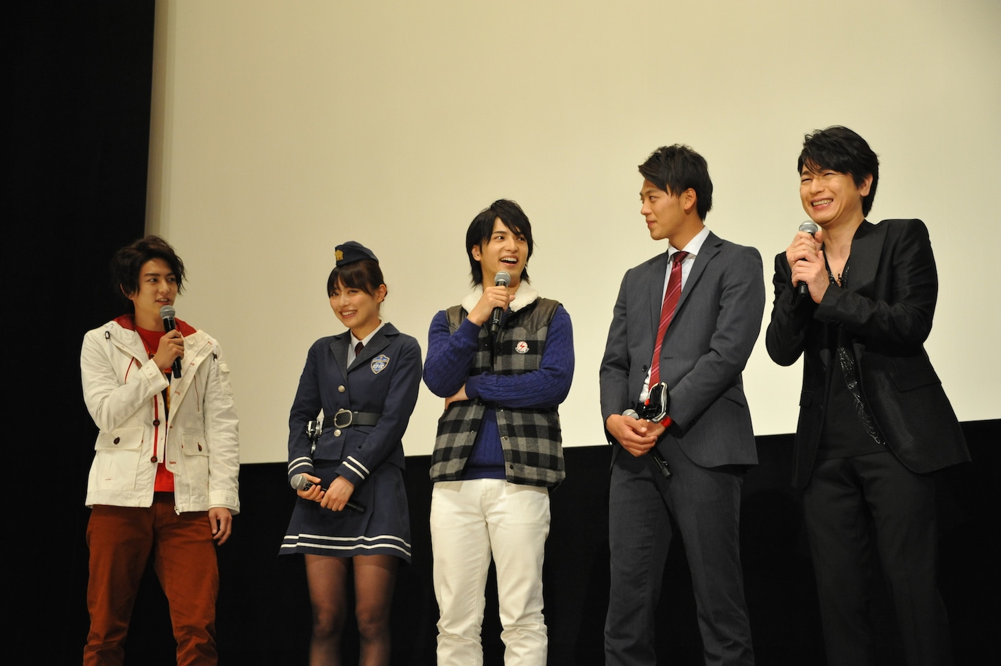 映画「スーパーヒーロー大戦GP 仮面ライダー3号」の初日舞台挨拶の様子。