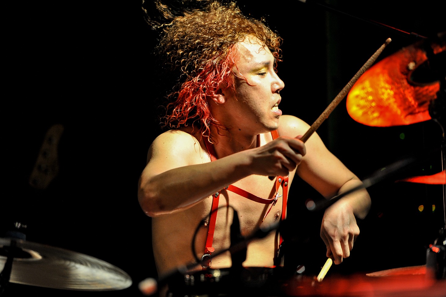 ゲイリー・ビッチェ（Dr, Vo）