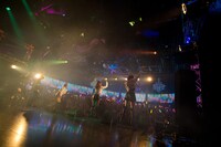 THE ポッシボーによるライブの様子。